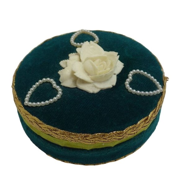 Green Velvet Trinket Box White Rose  Pearl Hearts Flower Handcrafted Valentine - Picture 1 of 6